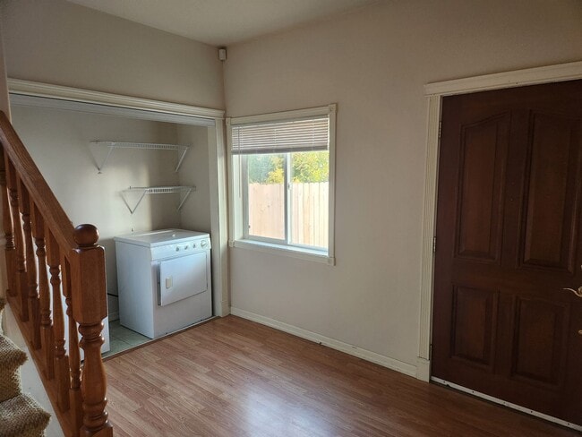 Building Photo - Easy access to the Birch Bay Coastline! La...