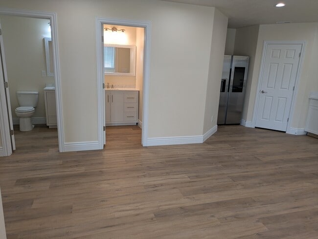 Building Photo - 5145 Mile High Cir