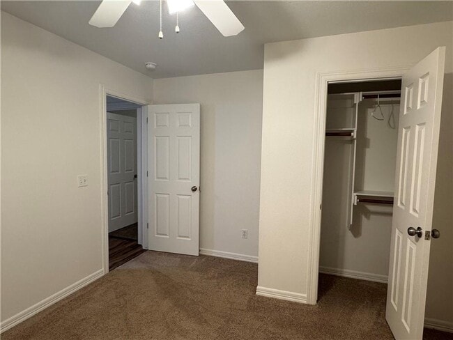 Building Photo - 285 Carrington Ave