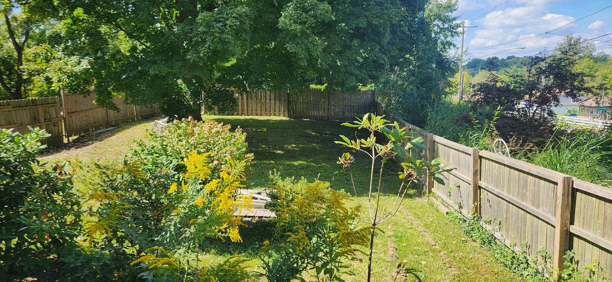 Private yard - 3540 OH-59