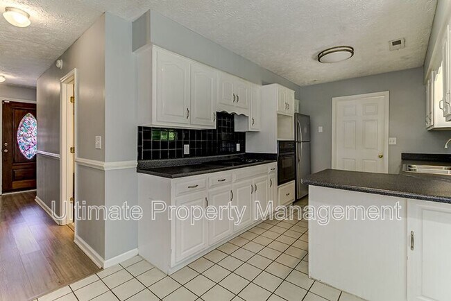 Building Photo - 4614 Masonboro Loop Rd