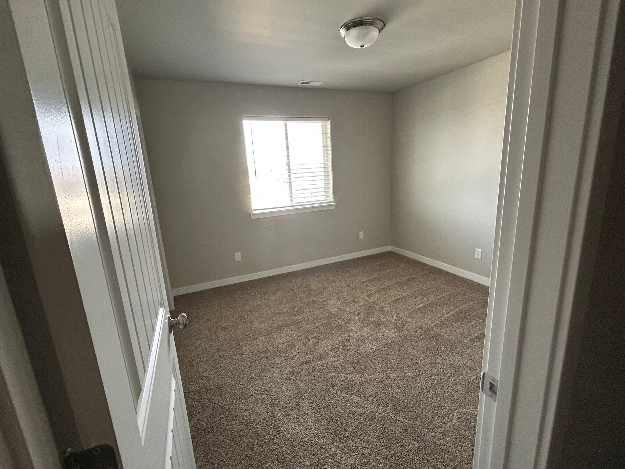 Building Photo - 1008 Frank Henry Rd