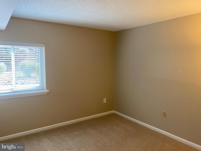 Building Photo - 11723 Karbon Hill Ct