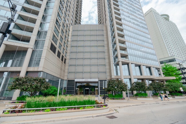 Primary Photo - 600 N Lake Shore Dr