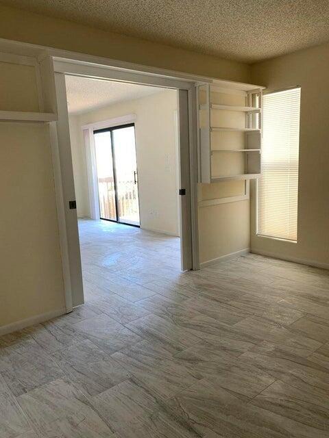 Building Photo - 639 Executive Center Dr
