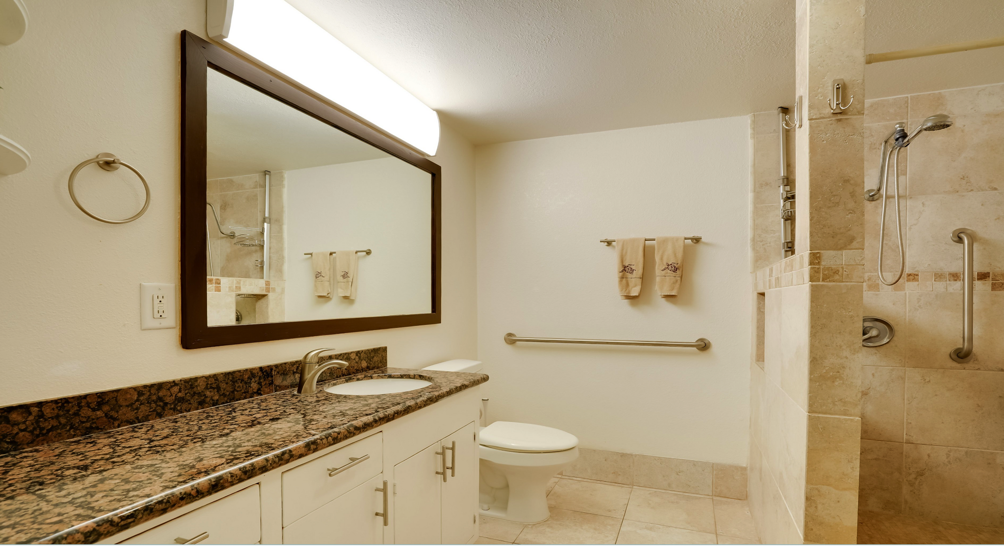 Building Photo - 2417 Nihi St