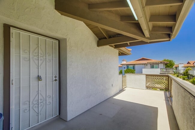 Building Photo - 9837 Caspi Gardens Dr. # 6