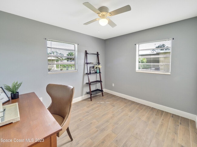 Building Photo - 2056 Little John Rd