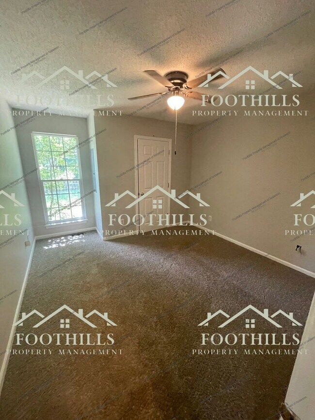 Building Photo - 129 Ashton Ln
