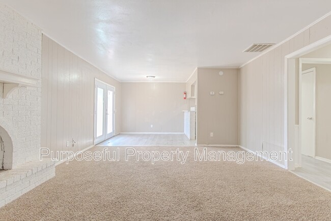 Building Photo - 6814 Lancer Ln