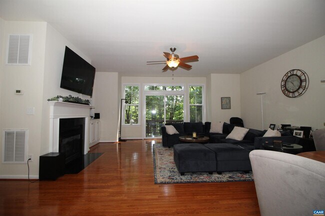 Building Photo - 106 Melbourne Park Circle