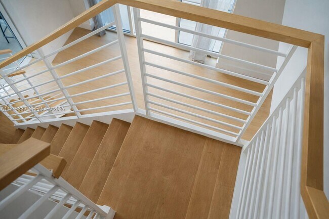 Building Photo - 60 SW 13th St