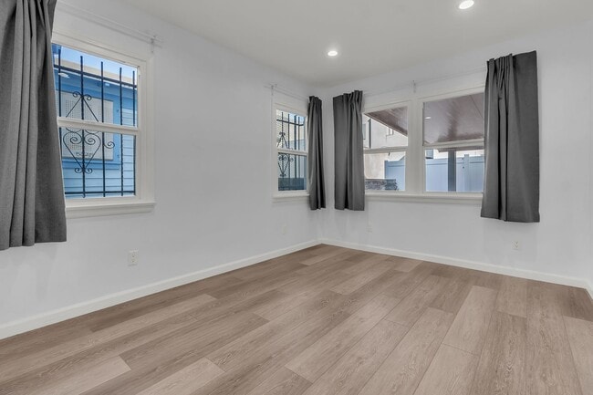 Building Photo - 1155 W Exposition Blvd