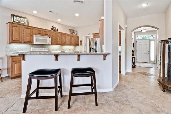 Building Photo - 15 Glenbrook Ln