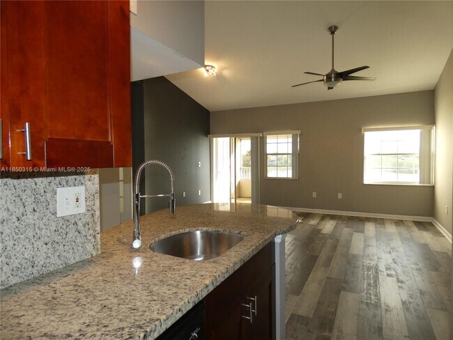 Building Photo - 2850 N Oakland Forest Dr