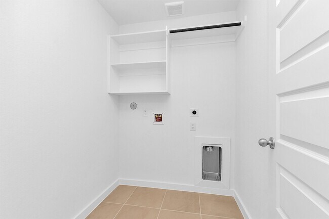 Building Photo - 40723 Mostyn Lake Dr