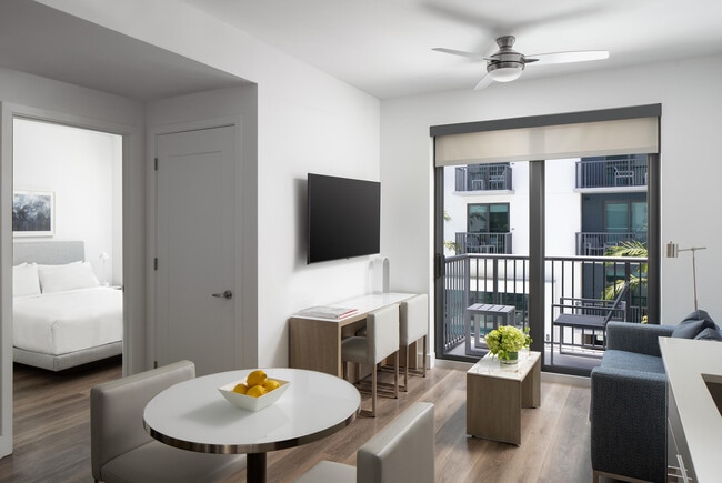 Building Photo - 695 S Olive Ave