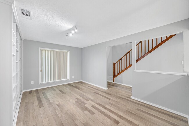 Building Photo - 1363 Westgreen Blvd