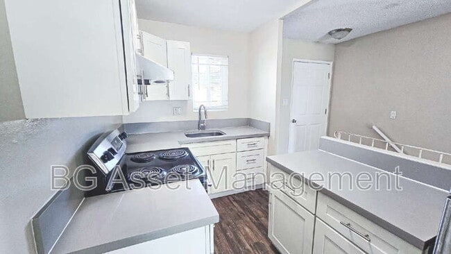 Building Photo - 112 Avian Dr