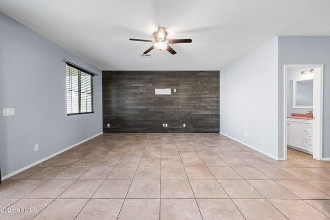 Building Photo - 12210 W Rio Vista Ln