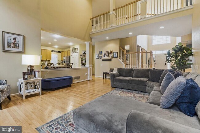 Building Photo - 144 Edgar Rd