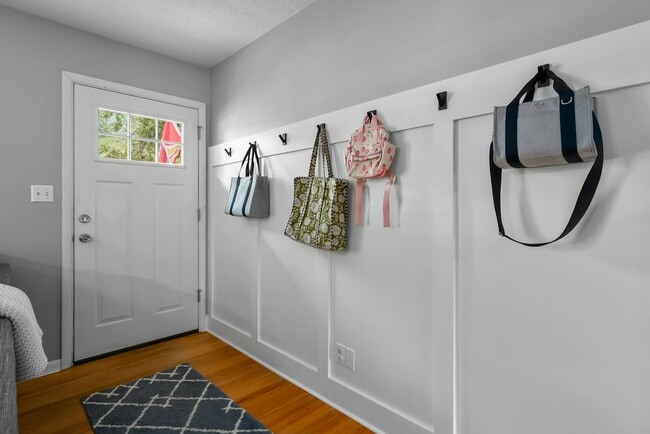 Building Photo - 7917 W 92nd Pl