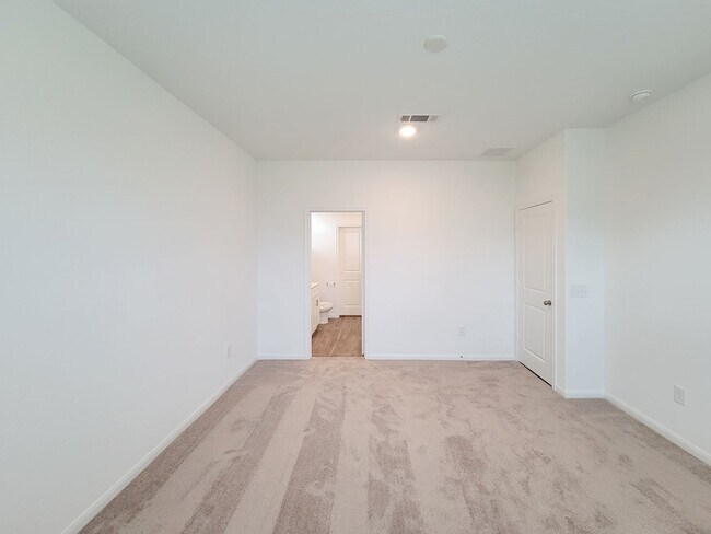 Building Photo - Beautiful brand-new construction with exceptional lake view in a new master planned community in ...