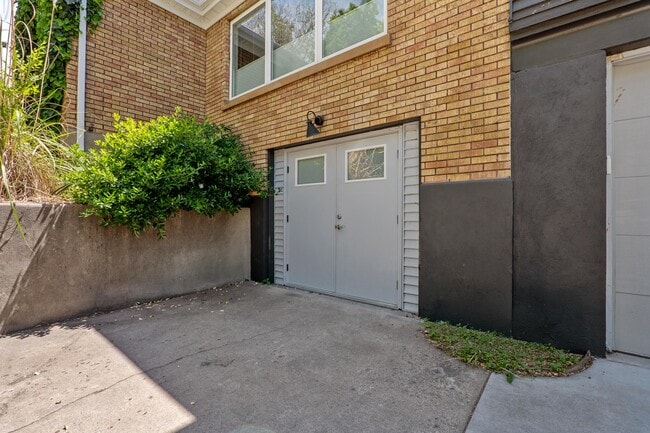 Building Photo - 1543 Binford St