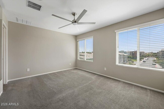 Building Photo - 1250 Abbey Ln