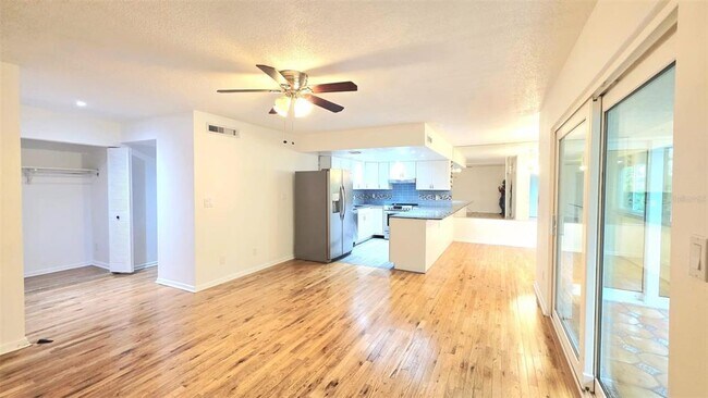Building Photo - 851 N Keene Rd