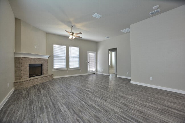 Building Photo - 1909 135th St