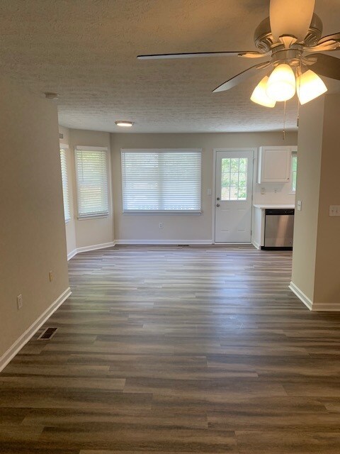 Building Photo - 5 Villa Rosa Ct