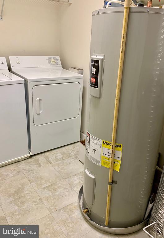 Building Photo - 6149 Stonehenge Pl