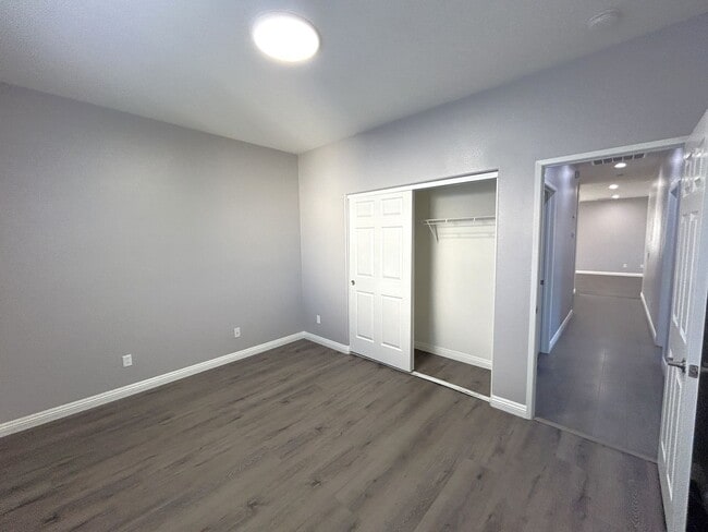 Building Photo - Silver Loop Jurupa Valley, 91752  (5 bed, ...