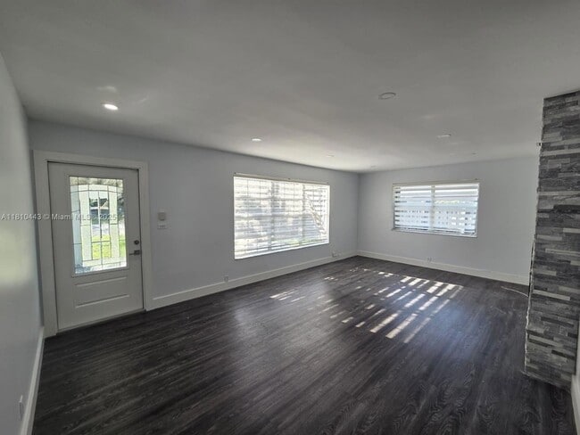 Building Photo - 2850 N 62nd Ave