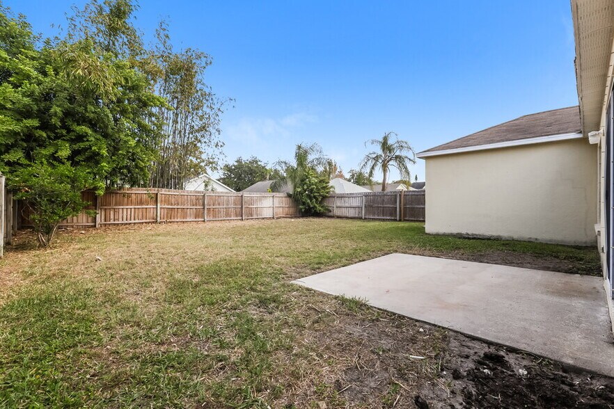 Building Photo - 7616 Bristol Park Dr