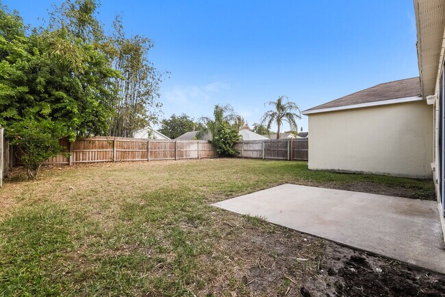 Building Photo - 7616 Bristol Park Dr