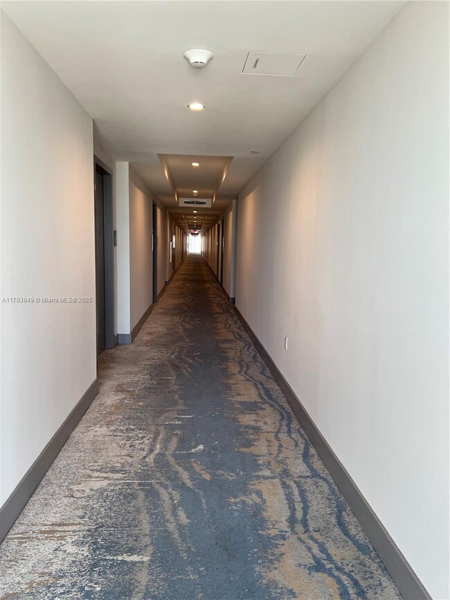Building Photo - 5350 NW 84th Ave