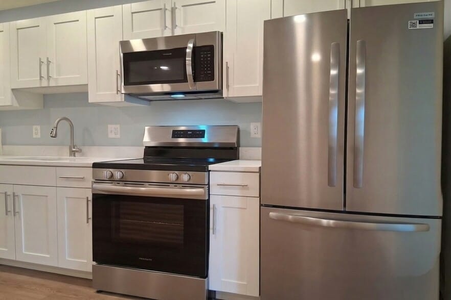 Building Photo - 3926 10th St NE