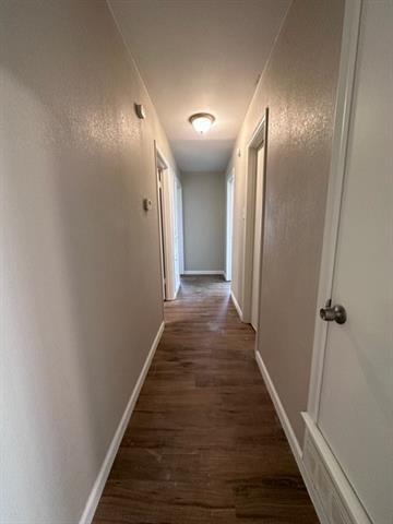 Building Photo - 921 S Valentine Dr