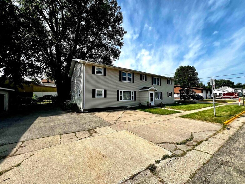 Building Photo - 219 4th Ave
