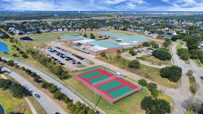 Building Photo - 5410 Deerbourne Chase Dr