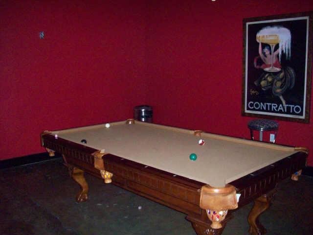 Building Photo - 705 Main St