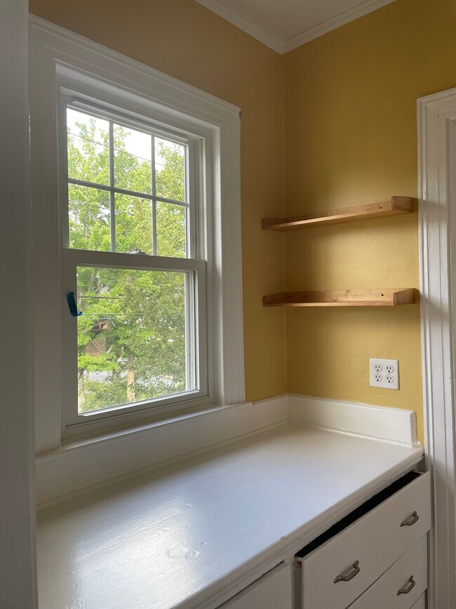 Pantry - 179 Dartmouth st