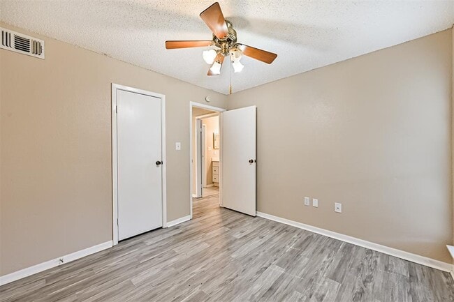 Building Photo - 260 El Dorado Blvd