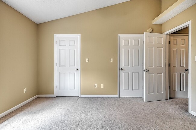 Building Photo - 132 Amanda Ln