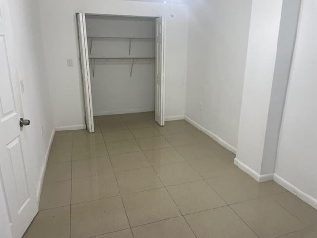 Building Photo - 1724 NE 176th St