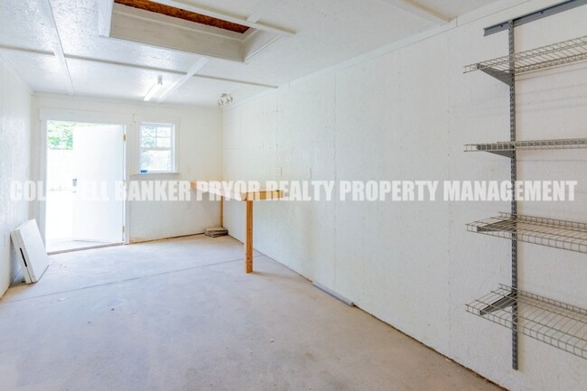Building Photo - 1601 Bush Rd