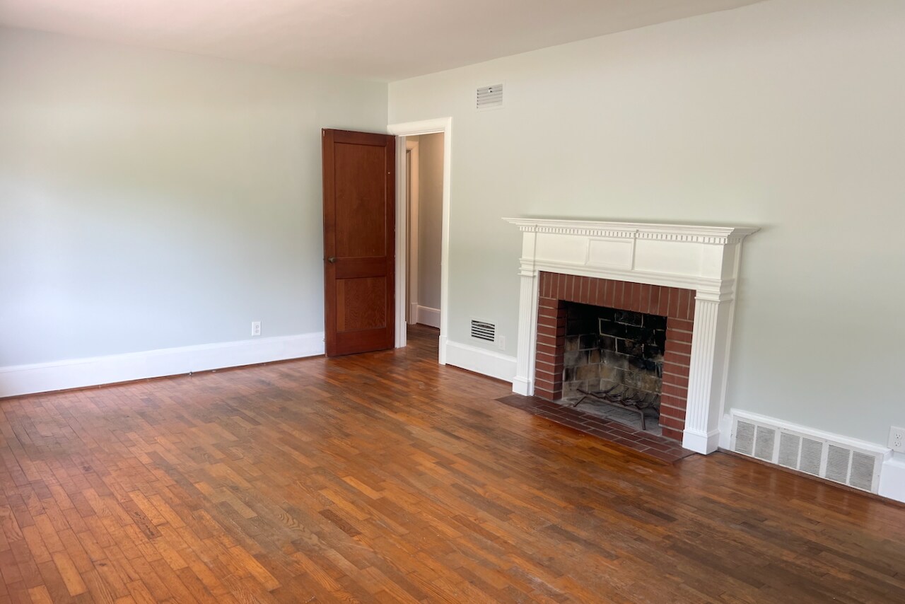 Building Photo - 2309 Camellia Dr