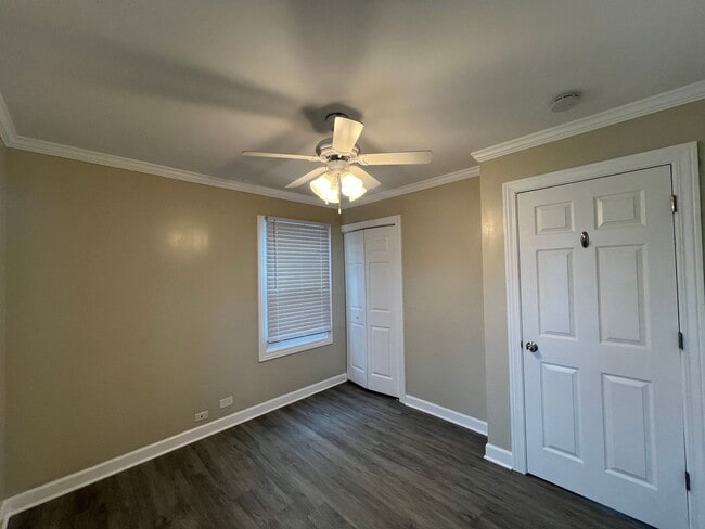 Building Photo - 206 Raupp Blvd